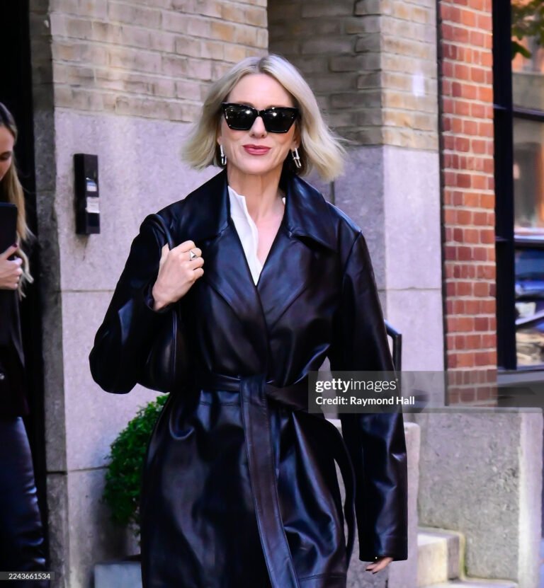 Naomi Watts deslumbra en Nueva York con joyas Tiffany & Co.