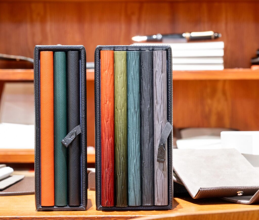 Libros de varios colores