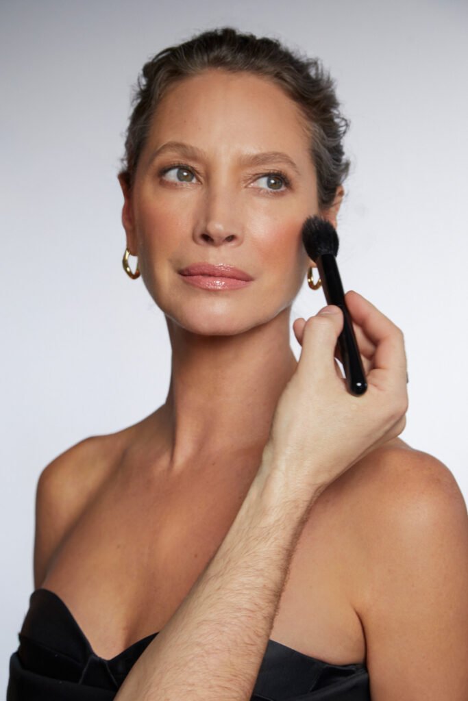 Retrato de Christy donde la maquillan 