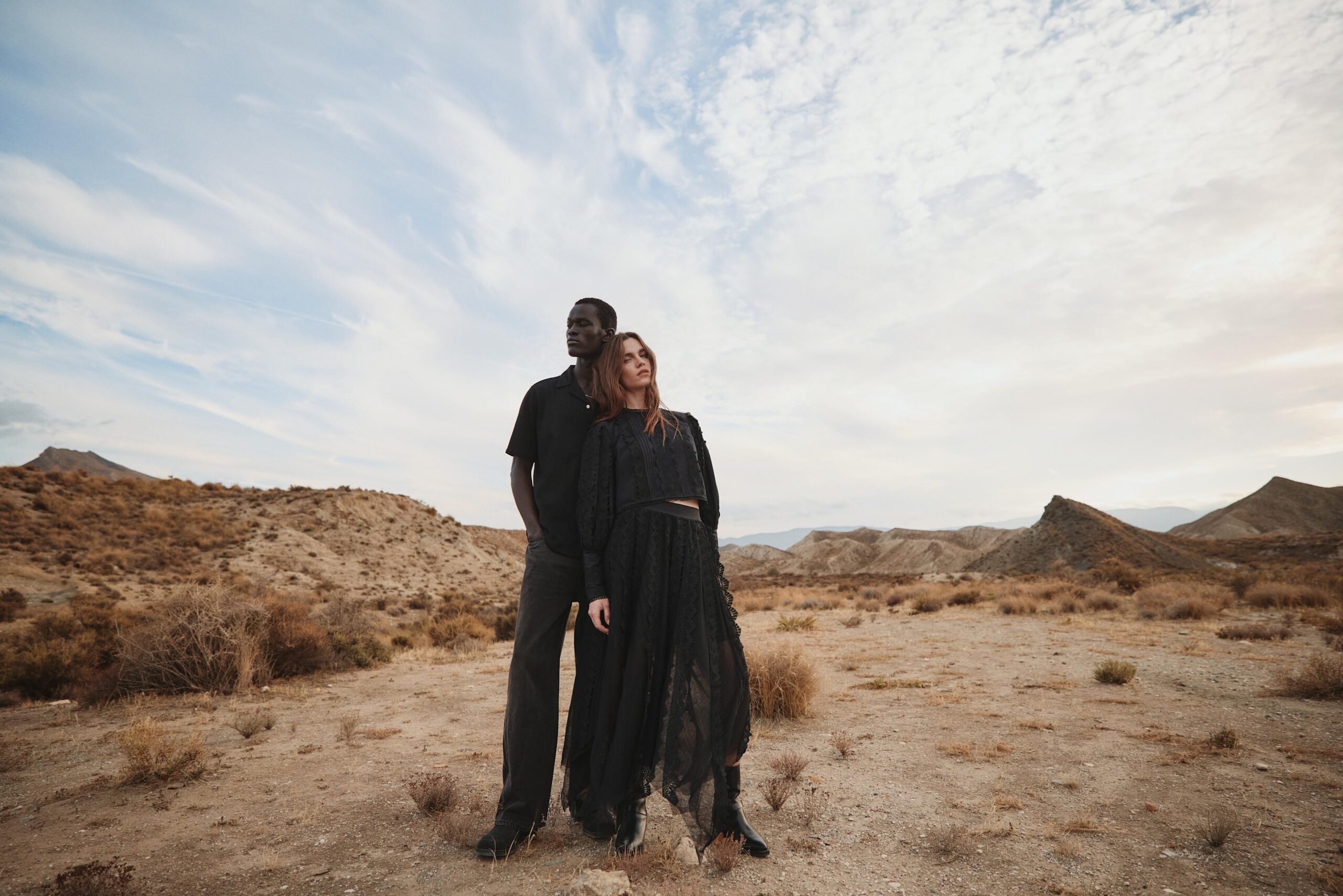 AllSaints SS26 Analogue Days: elegancia de desacelerar la moda