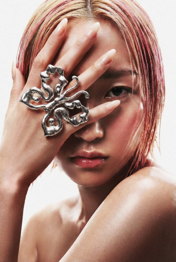 Anillo con forma de mariposa de edición de "Jardin del Placer" 