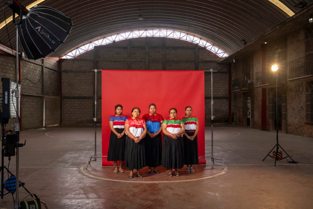 Someone Somewhere y adidas presentan el Jersey Edición Limitada de la Selección Nacional de México, una pieza inédita intervenida a mano por artesanas indígenas mexicanas.
