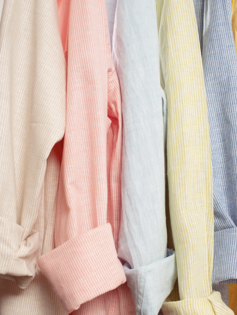 En este Día del Padre, la moda se convierte en un homenaje al tiempo, la elegancia y la responsabilidad. Whitman, la marca fundada en 2014 por los hermanos colombianos Felipe y Sebastián Falla, llega como una propuesta ideal para quienes buscan regalar más que una prenda: una filosofía de vida.