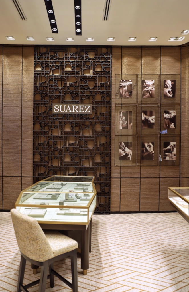 La histórica casa joyera española SUAREZ fortalece su presencia en México con la apertura de una nueva boutique en El Palacio de Hierro Polanco, uno de los destinos de lujo más relevantes de América Latina. Este hito reafirma el legado, la artesanía y la excelencia que distinguen a la firma desde 1943.