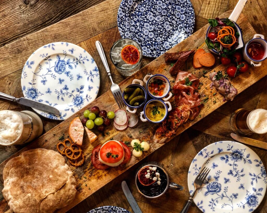 En el corazón de las Montañas Rocosas, Vail celebra el verano 2026 con un programa único que combina experiencias gastronómicas, culturales y al aire libre. Este año, además, el icónico pueblo alpino conmemora su 60 aniversario