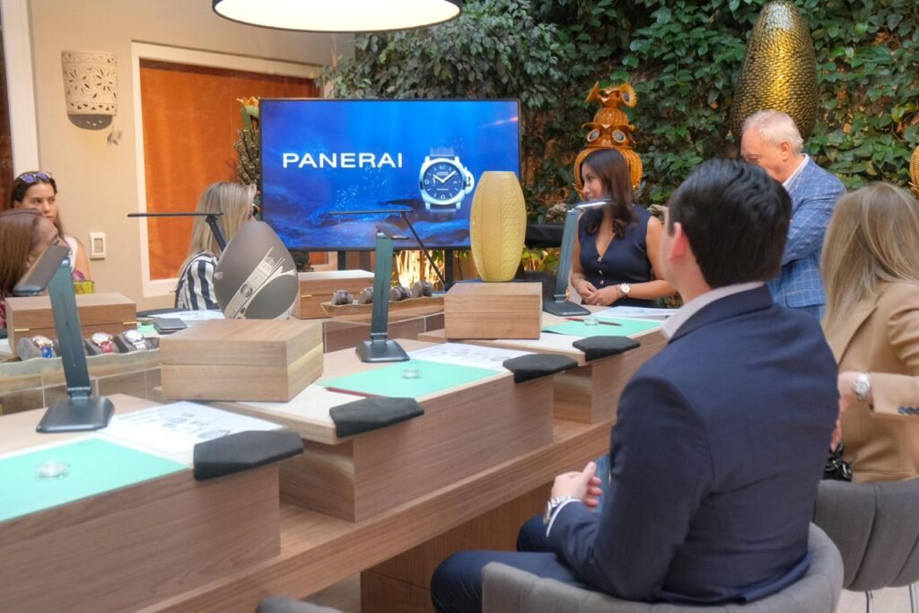 En un encuentro donde la precisión de la alta relojería se une con la riqueza del diseño artesanal mexicano, Panerai y Casa Huakal presentaron una experiencia única que puso en diálogo el valor del tiempo, la herencia y la creación hecha a mano.