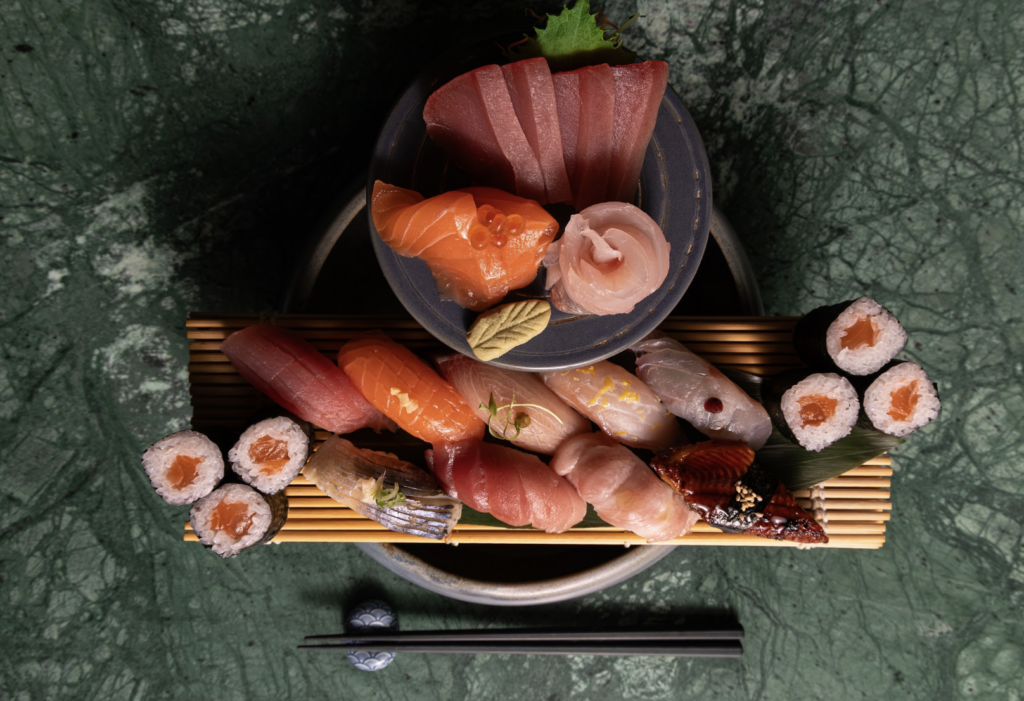TORI es la nueva expresión del clásico restaurante Tori Tori Temístocles, un proyecto que presenta una etapa fresca, libre y contemporánea dentro de la cocina japonesa.