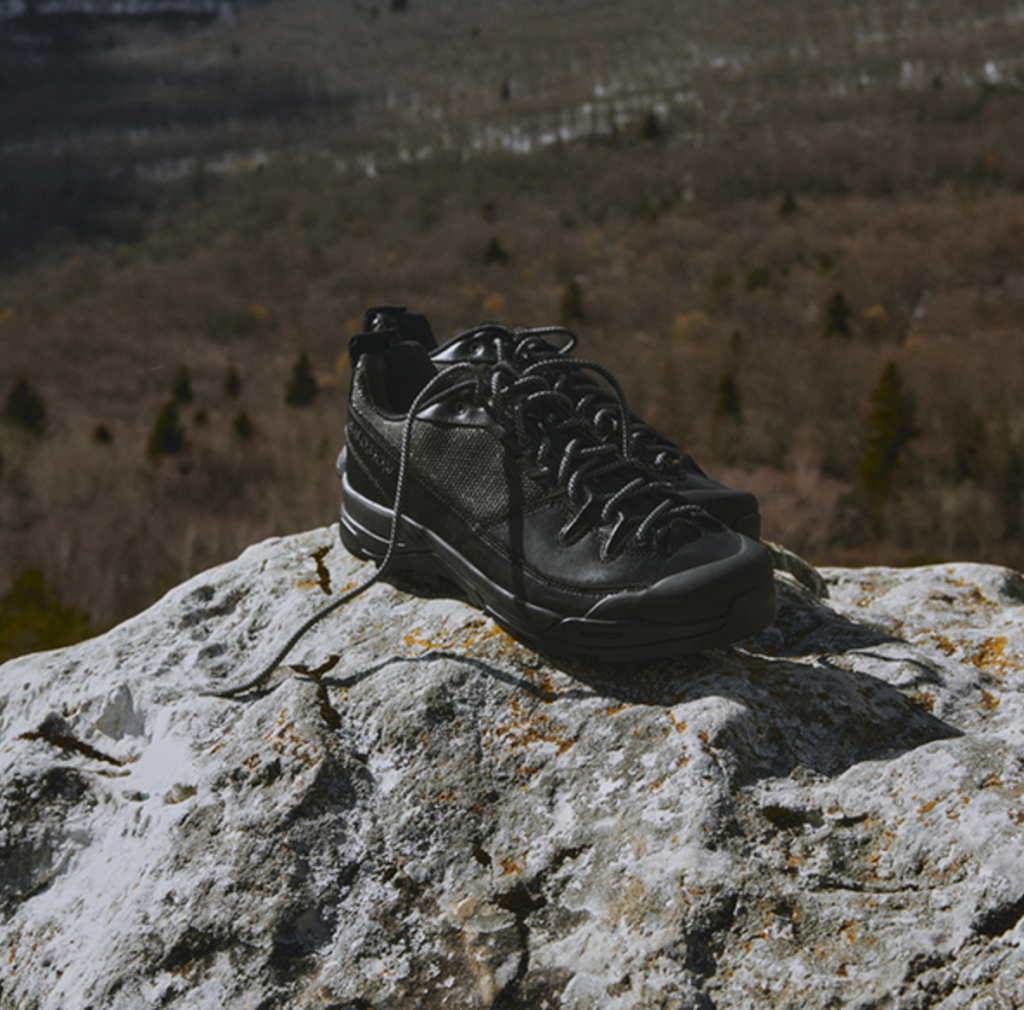 Salomon presenta Alpine Echoes, una cápsula de edición especial que transforma los recuerdos, tradiciones y paisajes de los Alpes en una expresión contemporánea de diseño, funcionalidad y estilo