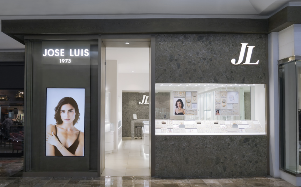 Con más de cinco décadas de historia y una sólida presencia en España y Portugal, JOSE LUIS Joyerías abre su primera boutique en México, ubicada en el Centro Comercial Santa Fe