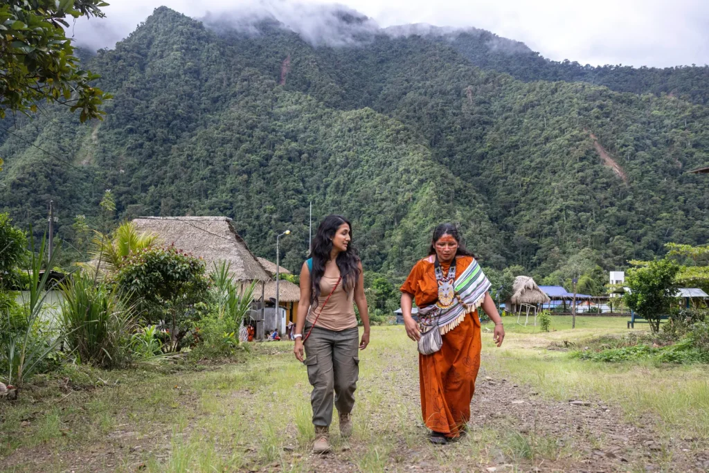 La investigadora peruana fue reconocida como una de las cinco laureadas de los Premios Rolex 2026 por una labor que combina ciencia, conocimiento ancestral y conservación para proteger uno de los ecosistemas más importantes del planeta.