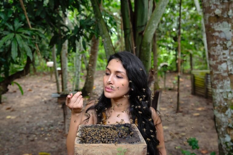 La investigadora peruana fue reconocida como una de las cinco laureadas de los Premios Rolex 2026 por una labor que combina ciencia, conocimiento ancestral y conservación para proteger uno de los ecosistemas más importantes del planeta.